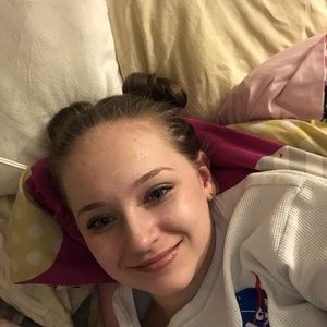 Meet your Posher, Laci